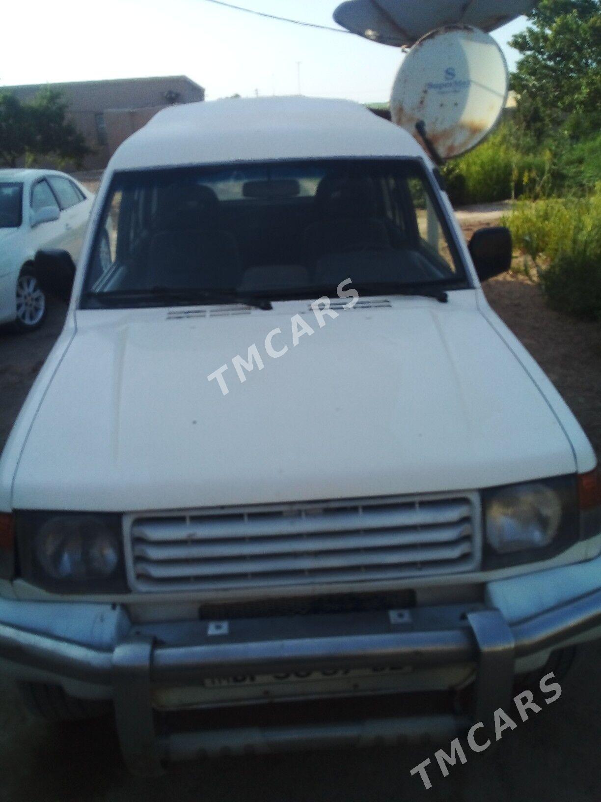 Mitsubishi Pajero 1993 - 35 000 TMT - Гурбансолтан Едже - img 2