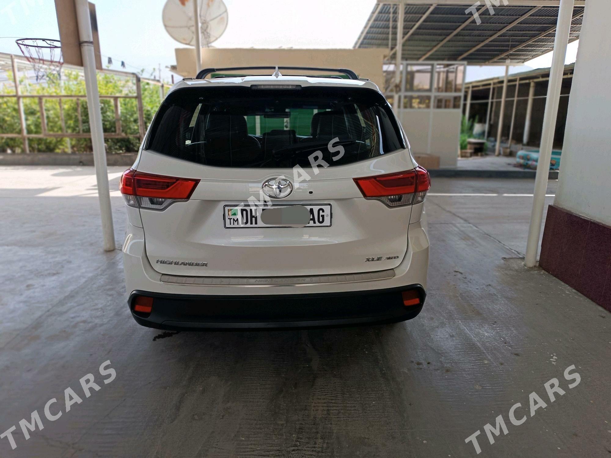 Toyota Highlander 2017 - 480 000 TMT - Aşgabat - img 2