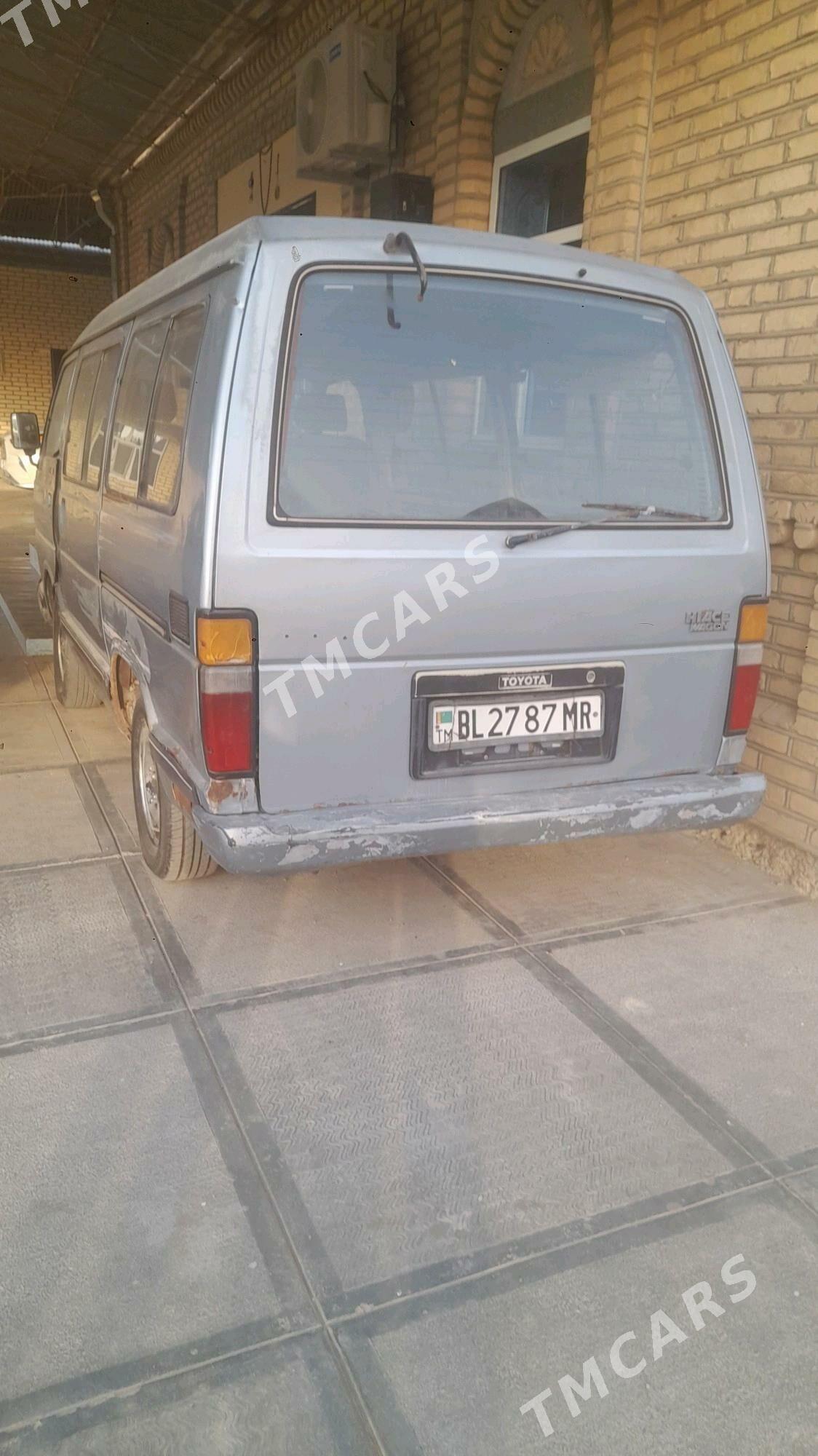 Toyota Hiace 1989 - 30 000 TMT - Мургап - img 2