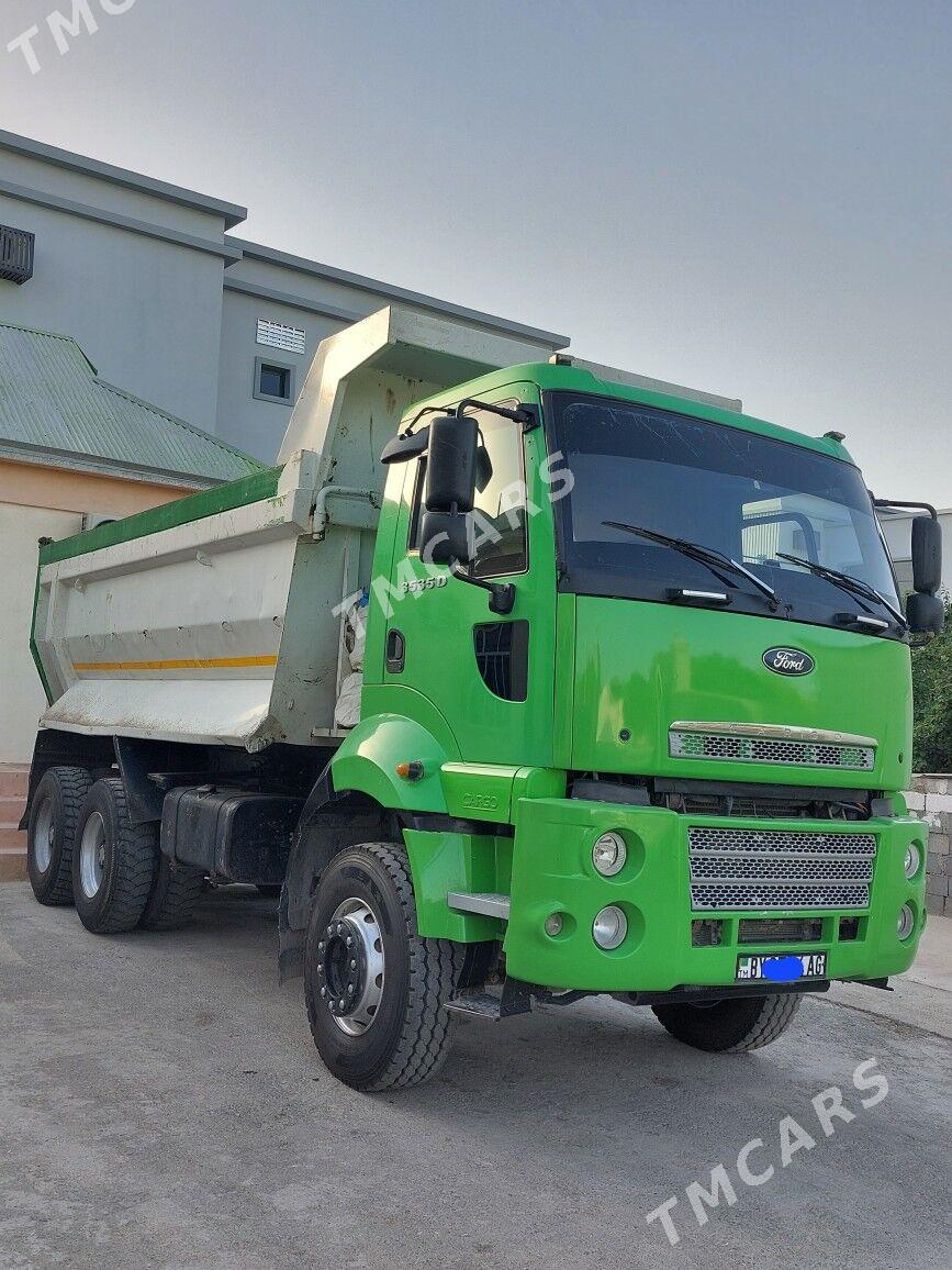 Ford Cargo 3535D 2013 - 6 700 000 TMT - Бузмеин - img 4