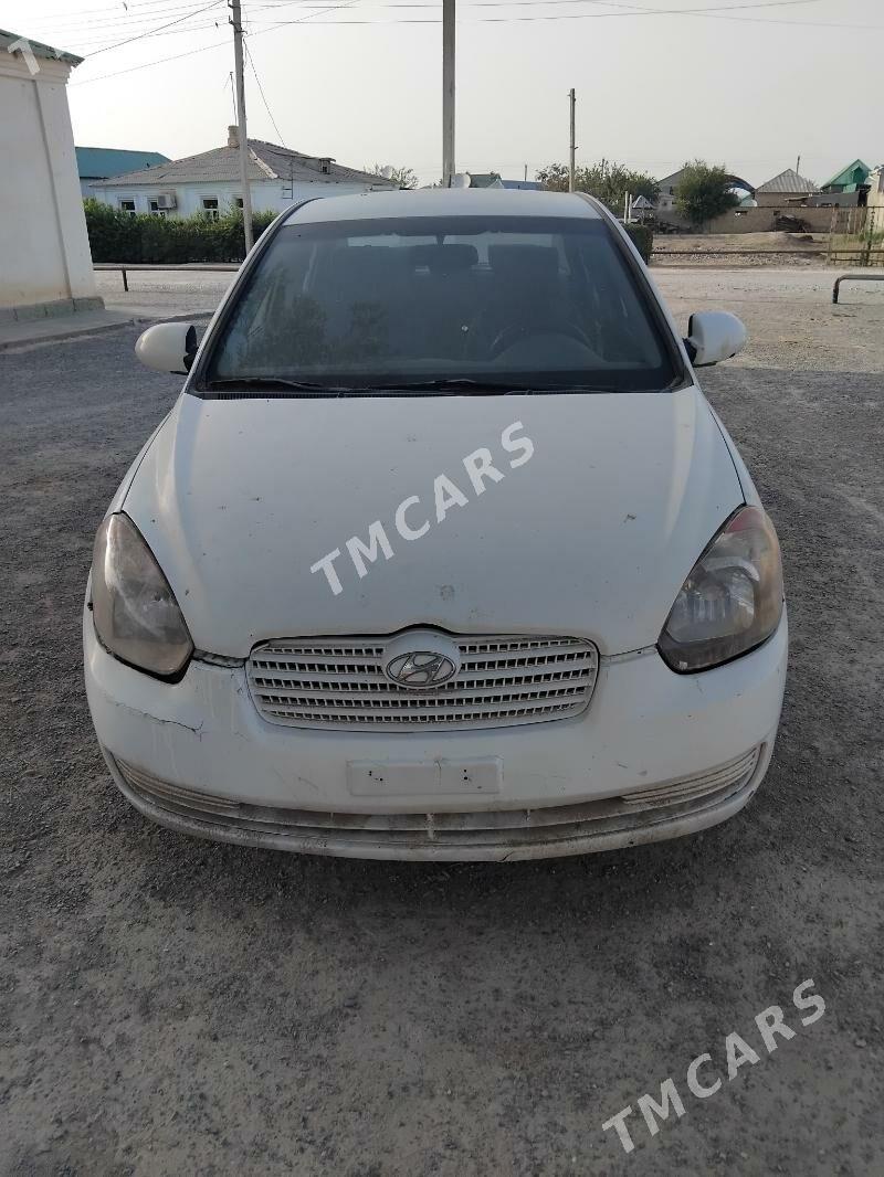 Hyundai Accent 2009 - 75 000 TMT - Анев - img 2