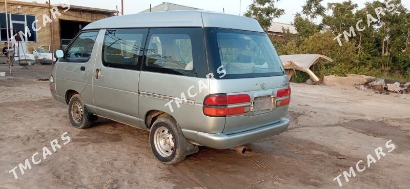 Toyota Hiace 1993 - 45 000 TMT - Farap - img 4