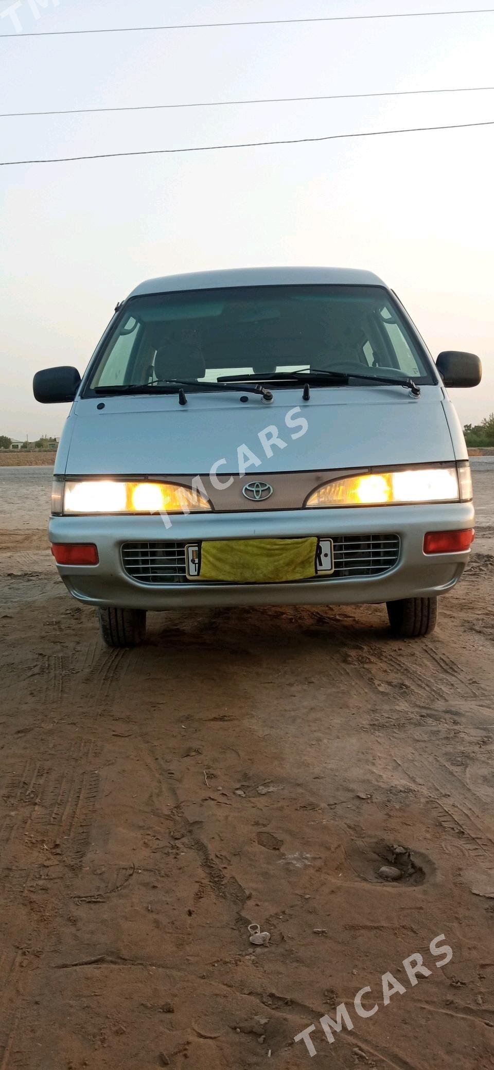 Toyota Hiace 1993 - 45 000 TMT - Farap - img 6
