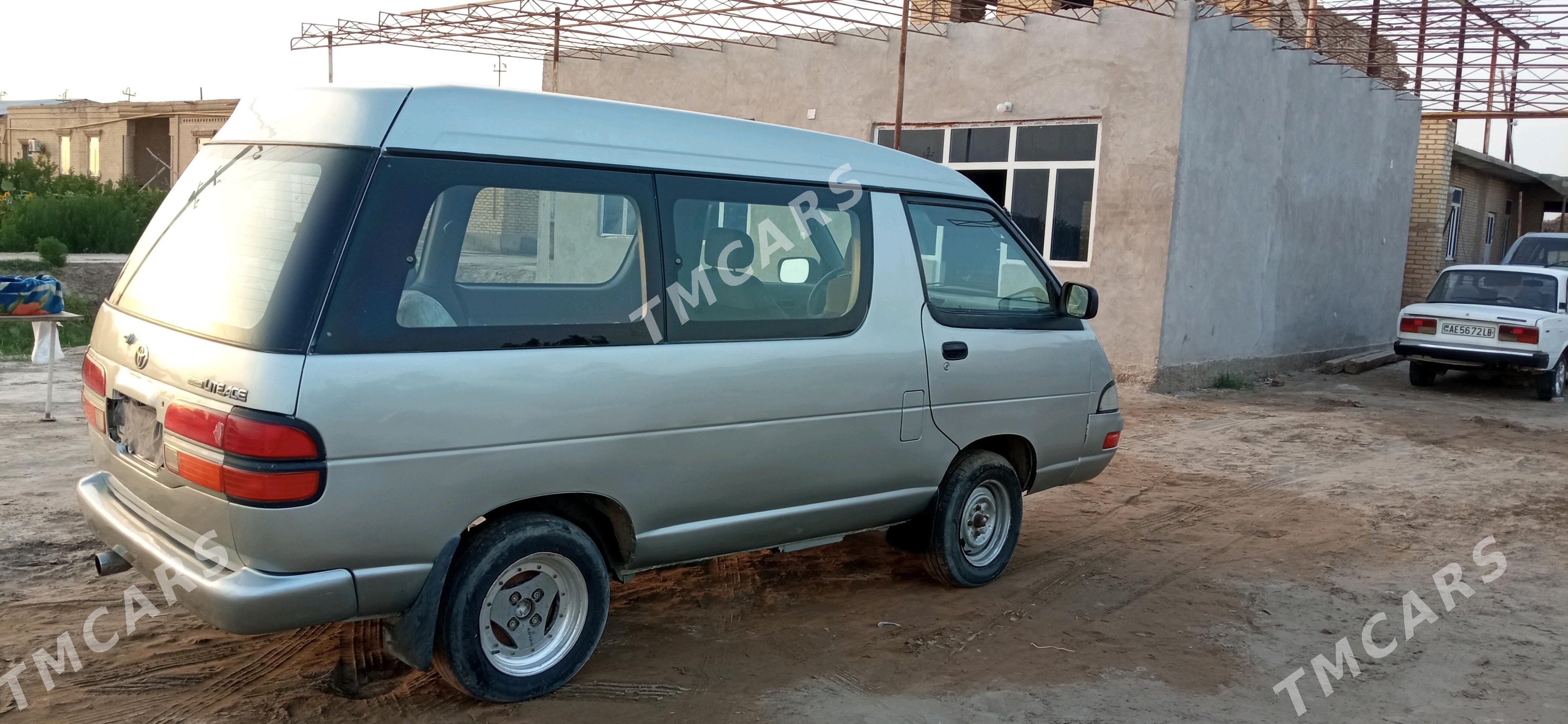 Toyota Hiace 1993 - 45 000 TMT - Farap - img 10