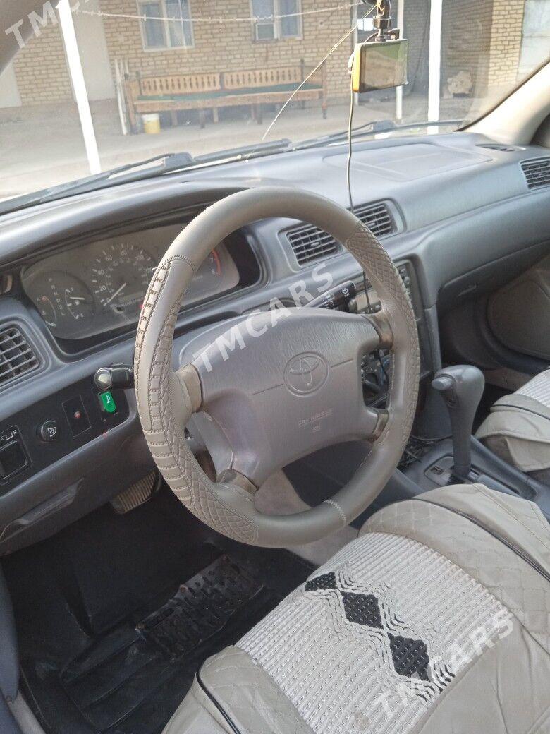 Toyota Camry 1997 - 100 000 TMT - Байрамали - img 3