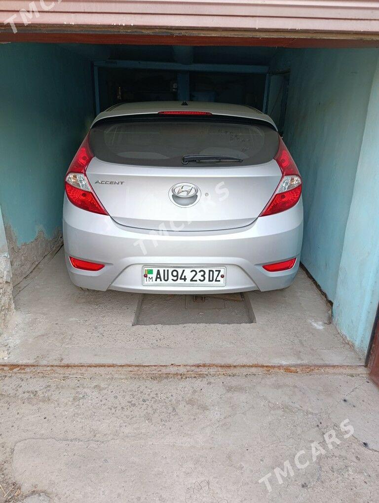 Hyundai Accent 2013 - 160 000 TMT - Daşoguz - img 3