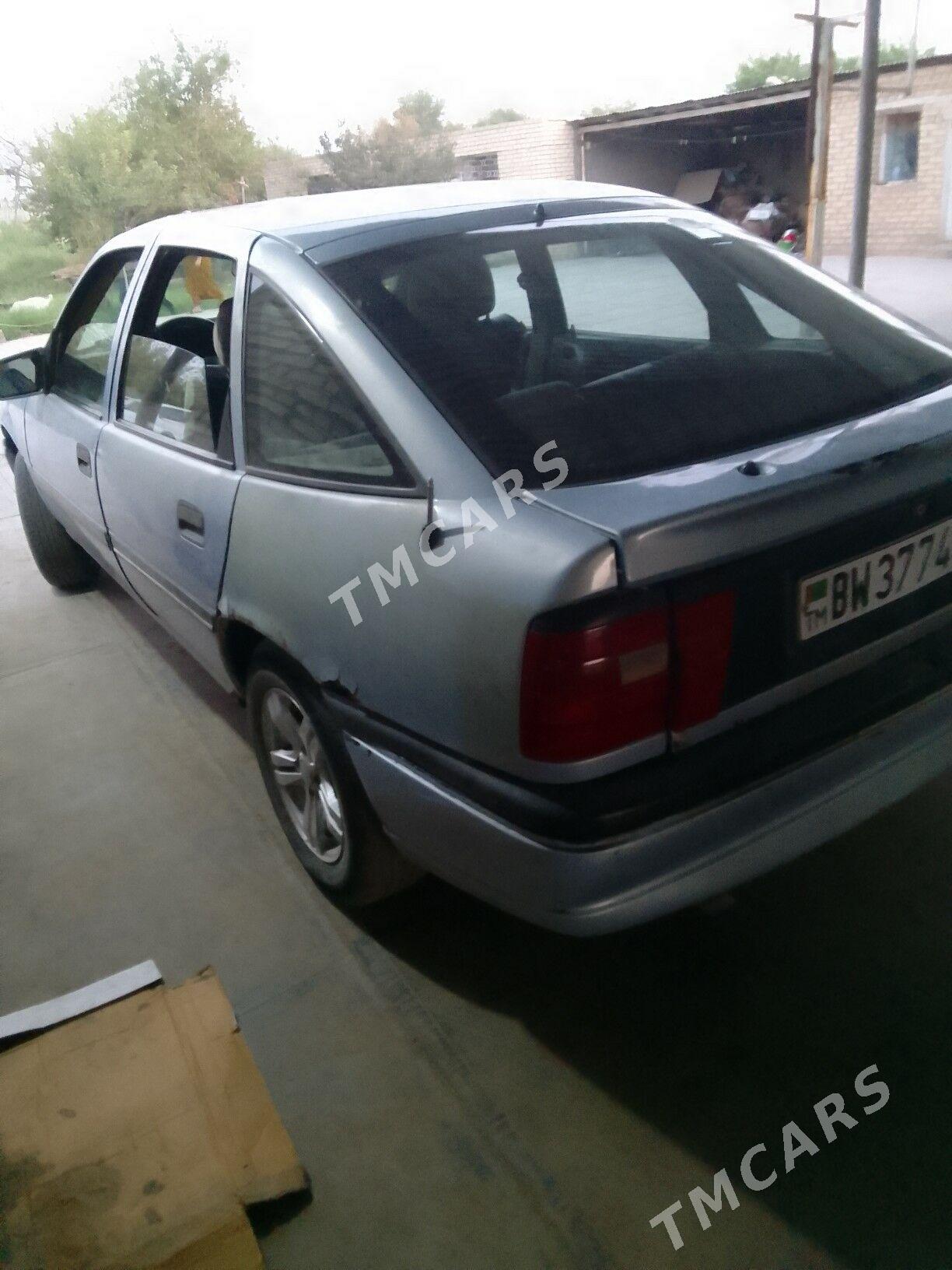 Opel Vectra 1989 - 18 000 TMT - Mary - img 2