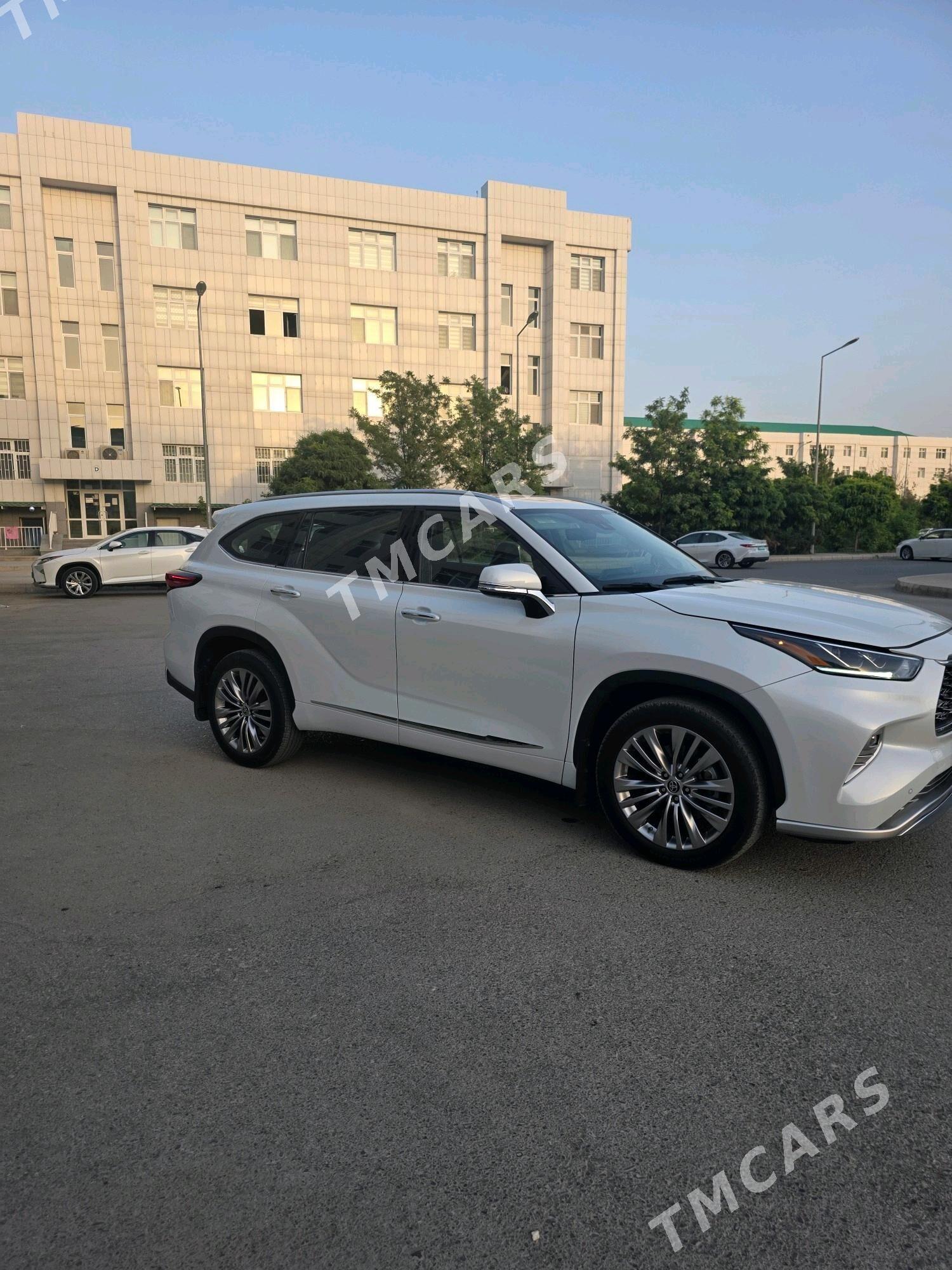 Toyota Highlander 2021 - 620 000 TMT - Aşgabat - img 4
