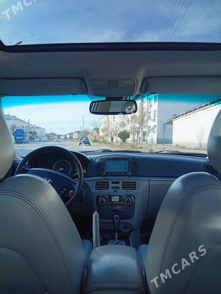 Hyundai Sonata 2006 - 125 000 TMT - Туркменбаши - img 4
