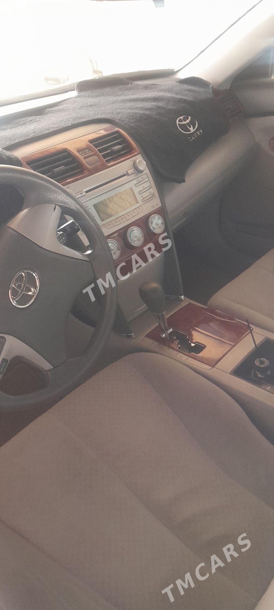 Toyota Camry 2009 - 156 000 TMT - Байрамали - img 2