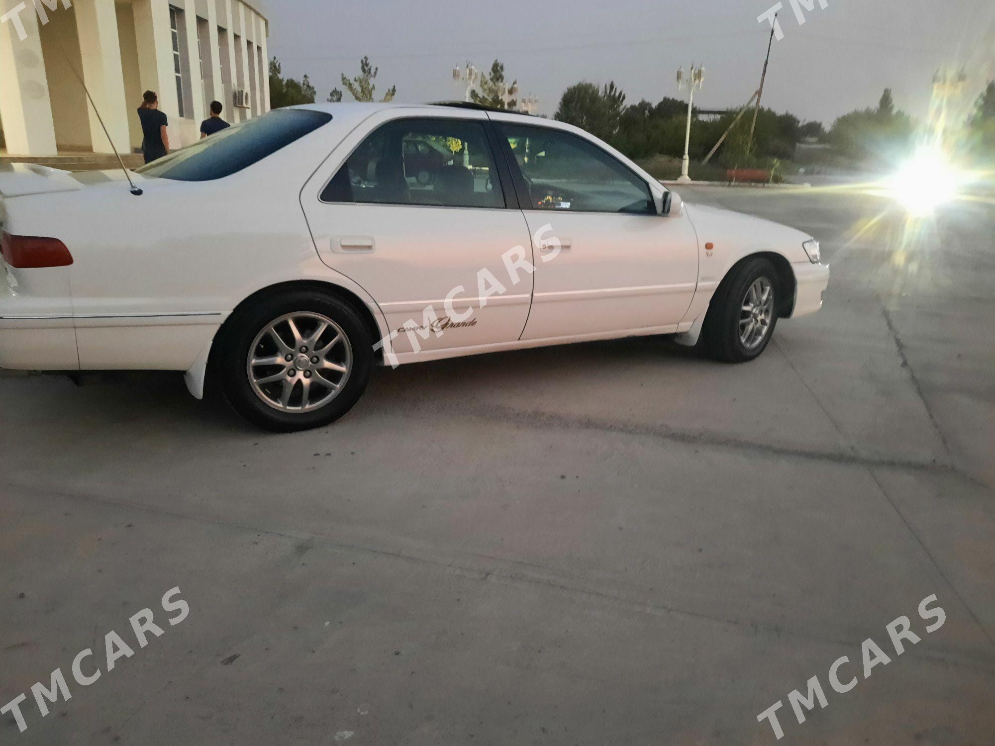 Toyota Camry 2000 - 190 000 TMT - Türkmenabat - img 2
