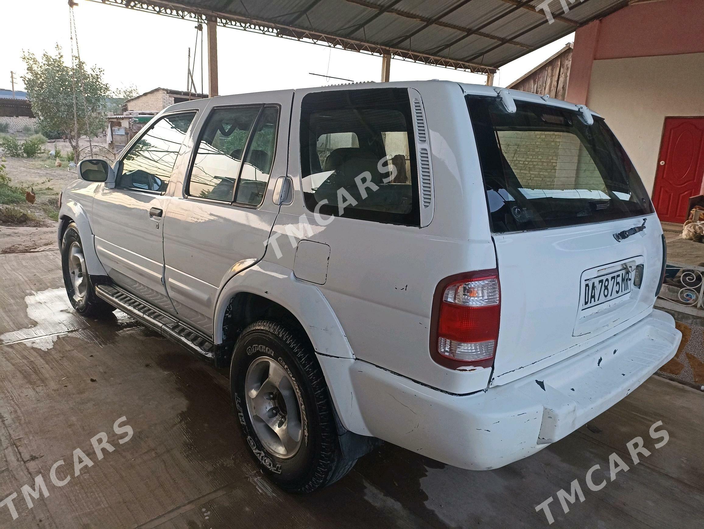 Nissan Pathfinder 1998 - 75 000 TMT - Байрамали - img 4