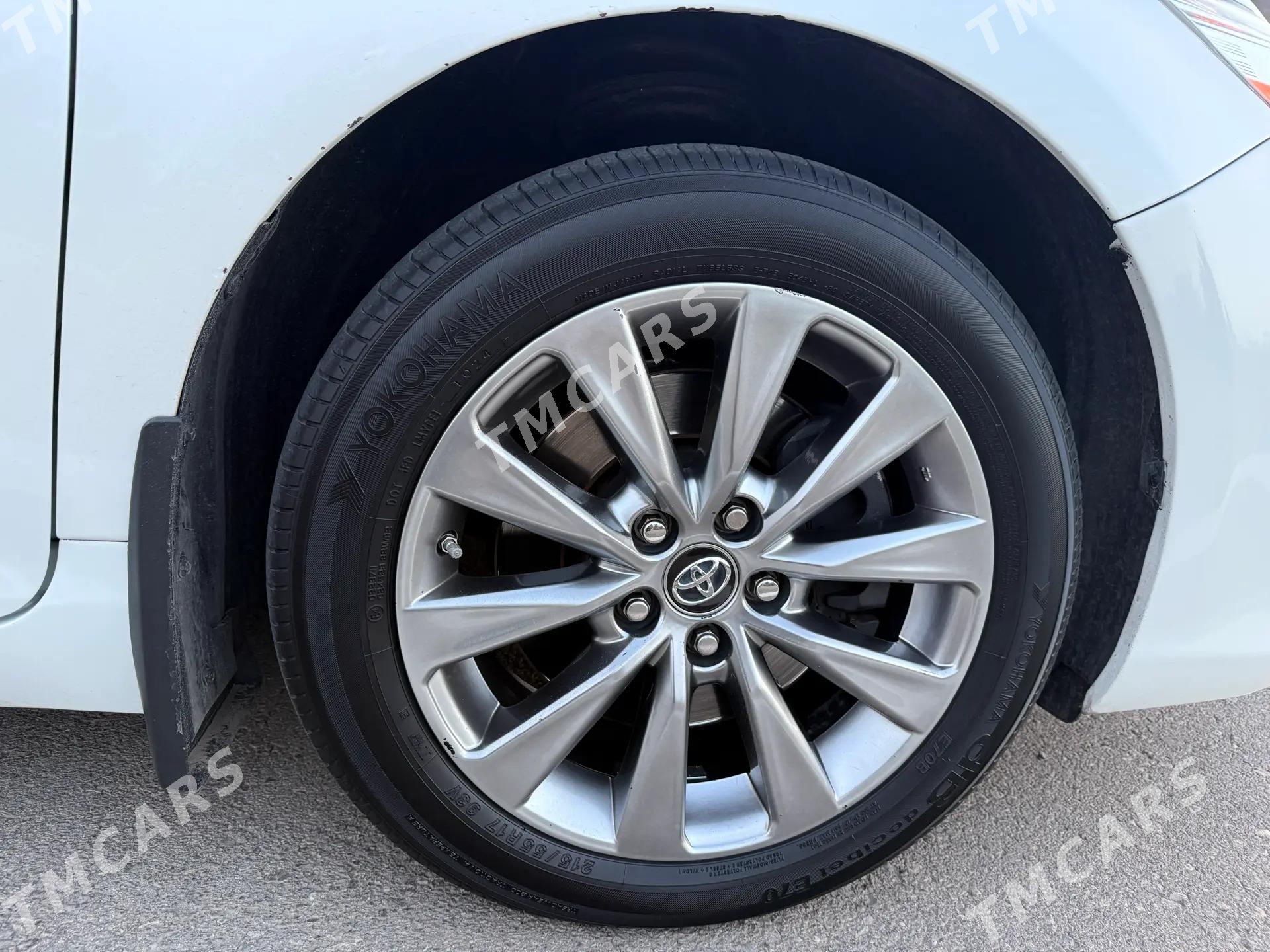 Toyota Camry 2017 - 400 000 TMT - Aşgabat - img 6