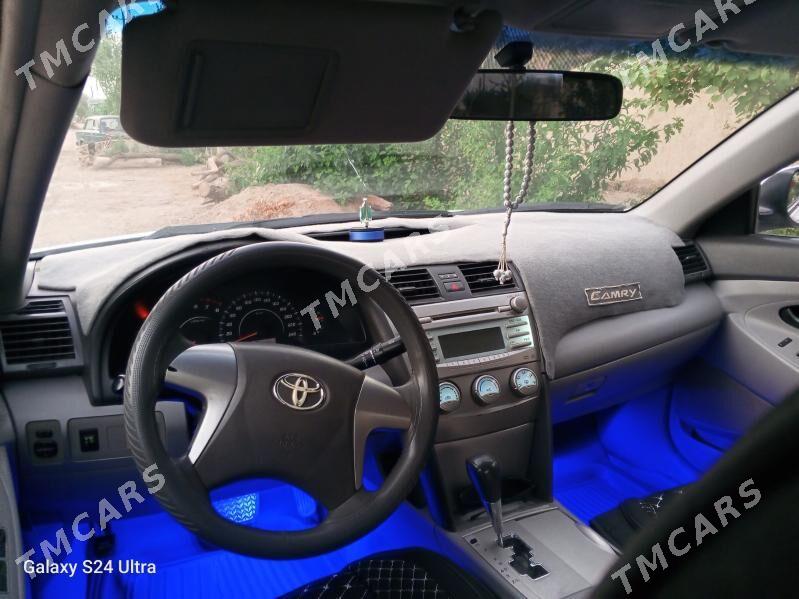 Toyota Camry 2010 - 200 000 TMT - Гурбансолтан Едже - img 4