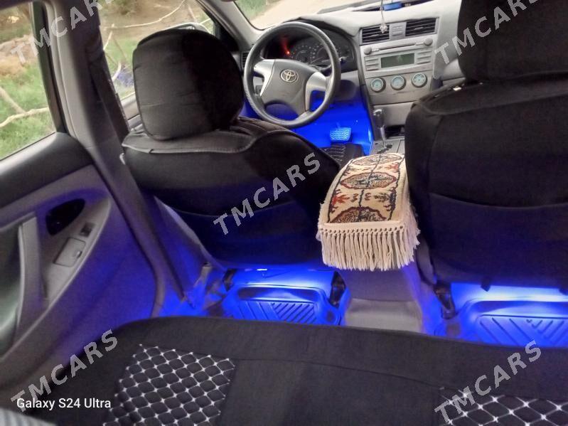 Toyota Camry 2010 - 200 000 TMT - Гурбансолтан Едже - img 8
