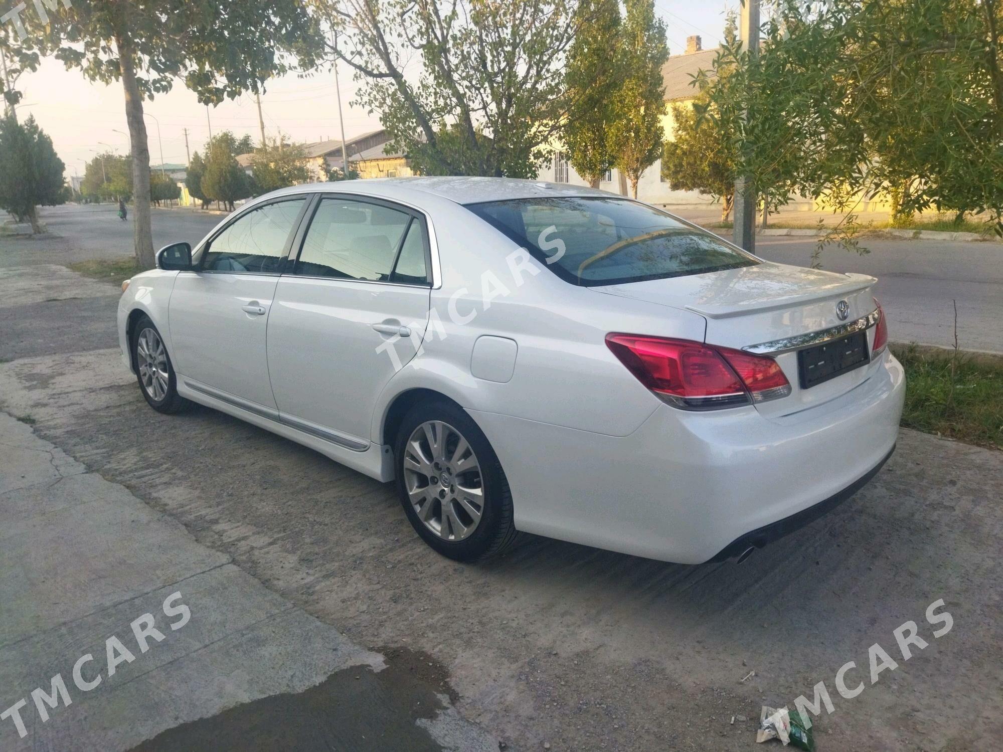Toyota Avalon 2010 - 265 000 TMT - Gyzylarbat - img 4
