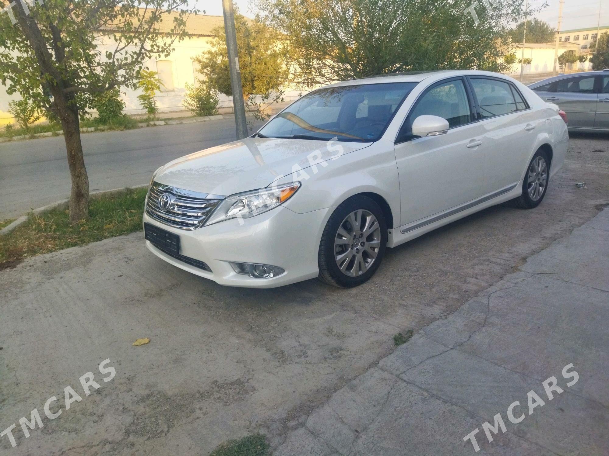 Toyota Avalon 2010 - 265 000 TMT - Gyzylarbat - img 3