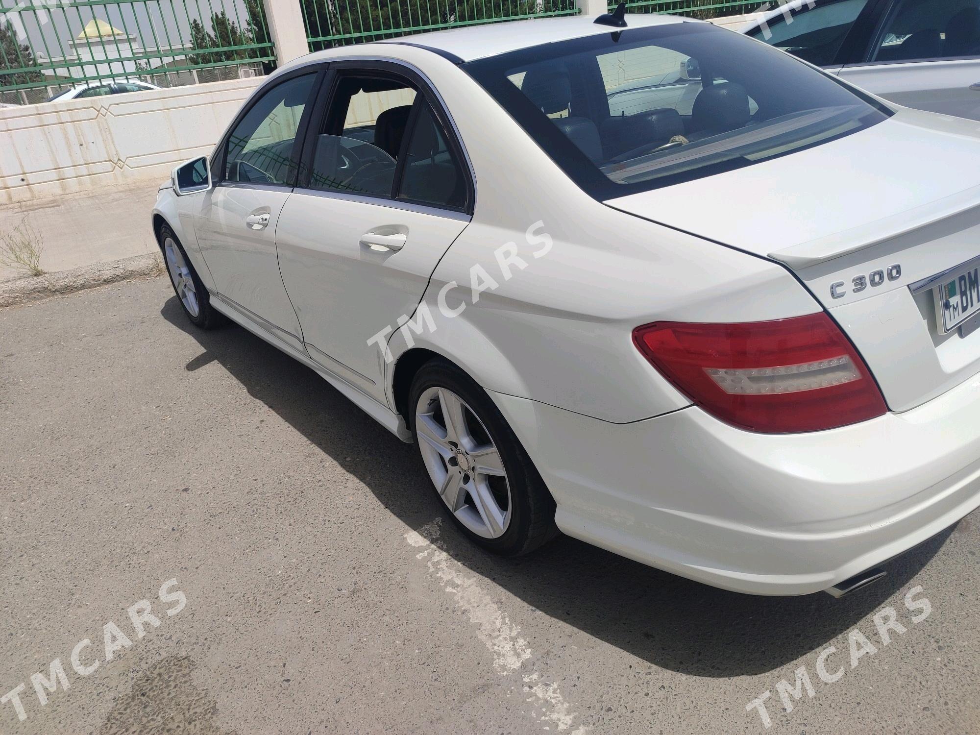 Mercedes-Benz C300 2010 - 180 000 TMT - Ак-Бугдайский этрап - img 2