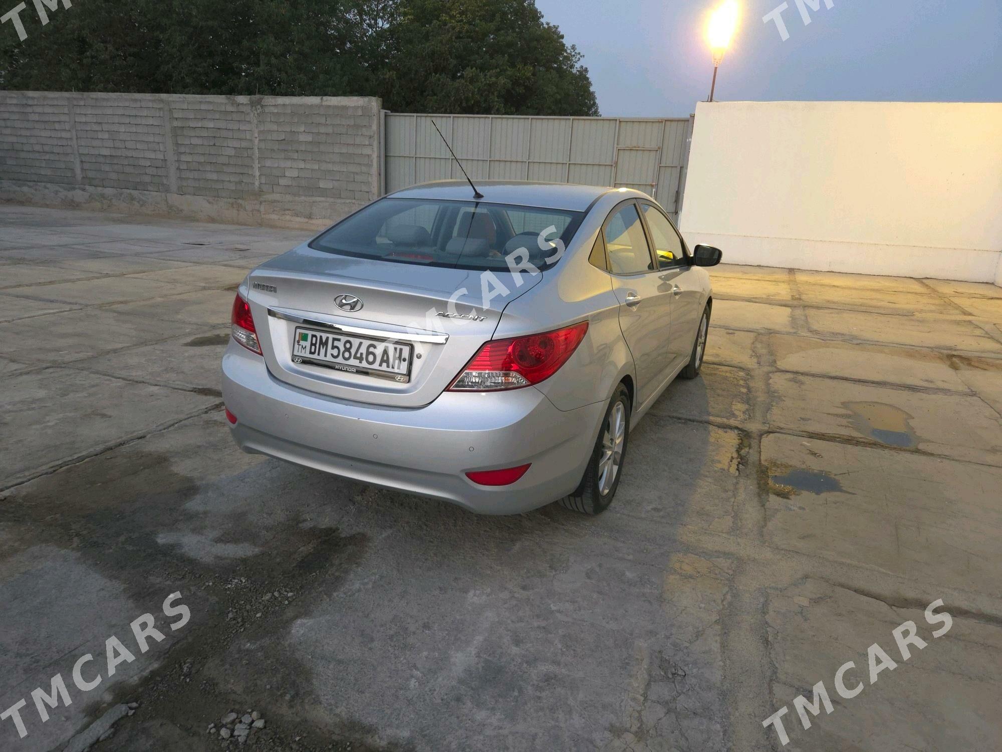 Hyundai Accent 2013 - 160 000 TMT - Анев - img 2