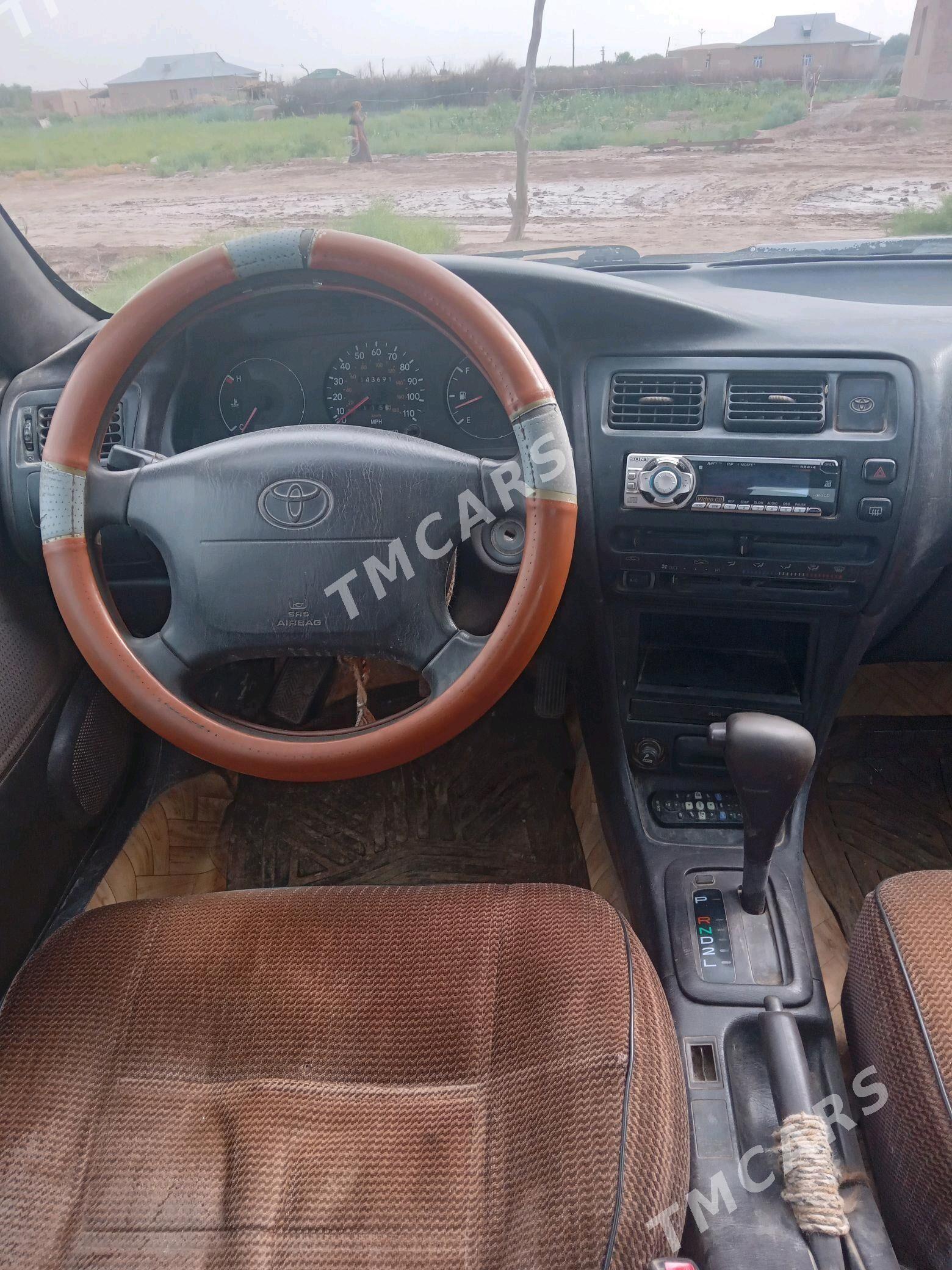 Toyota Corolla 1993 - 70 000 TMT - Türkmenbaşy etr. - img 3