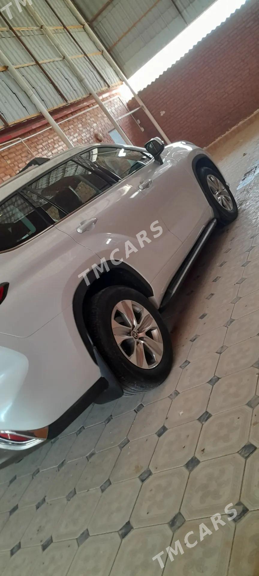 Toyota Highlander 2021 - 560 000 TMT - Ёлётен - img 5