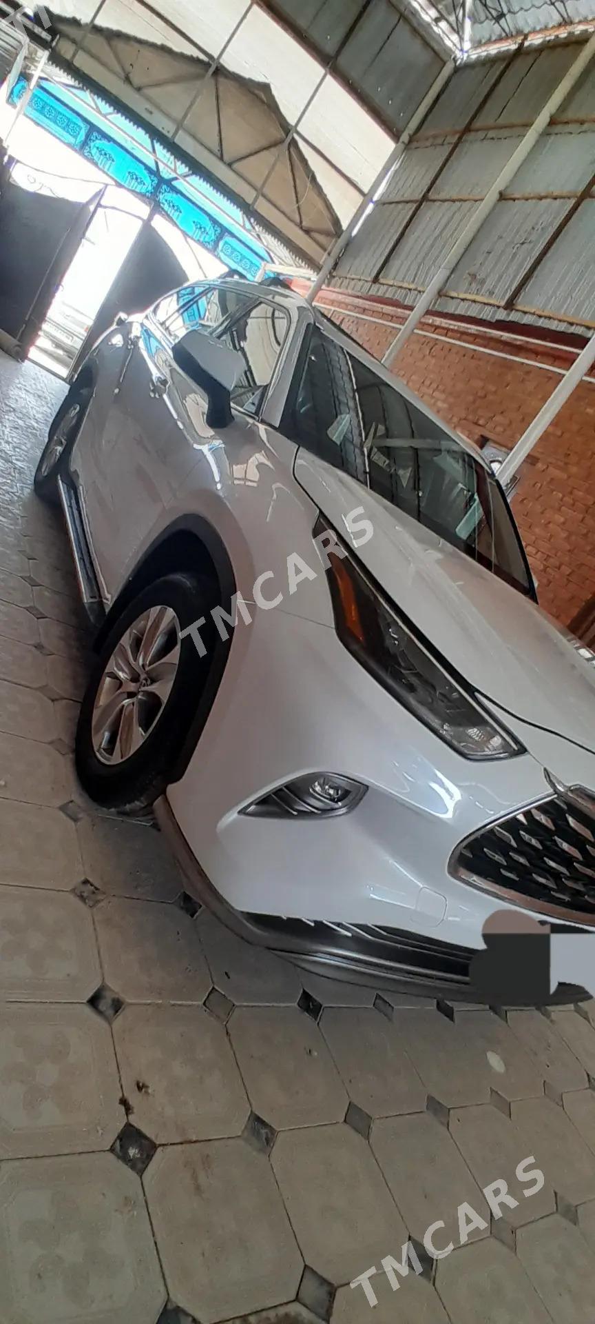Toyota Highlander 2021 - 560 000 TMT - Ёлётен - img 3