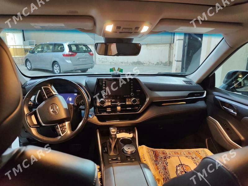 Toyota Highlander 2022 - 700 000 TMT - Мары - img 7