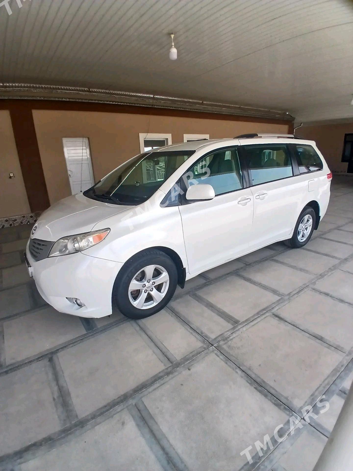 Toyota Sienna 2010 - 265 000 TMT - Mary - img 9