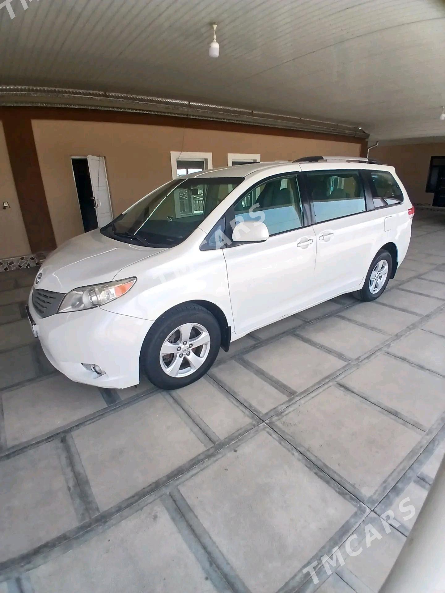 Toyota Sienna 2010 - 265 000 TMT - Mary - img 7