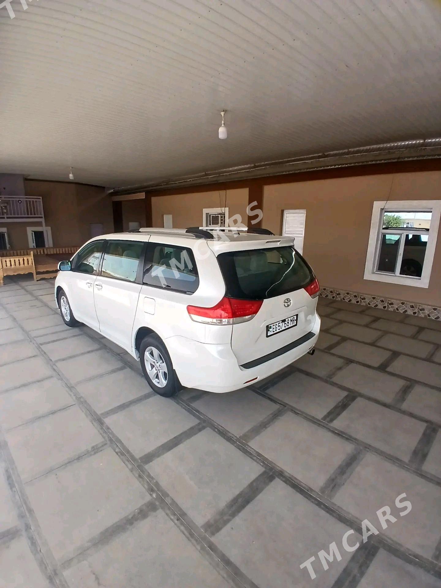 Toyota Sienna 2010 - 265 000 TMT - Mary - img 4