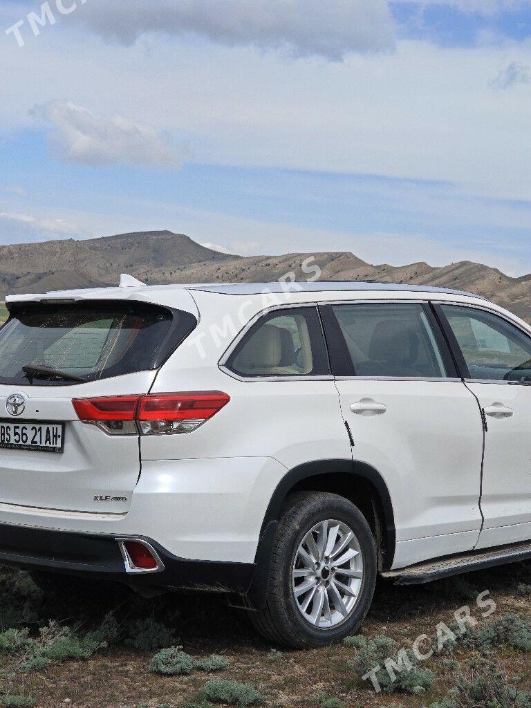 Toyota Highlander 2018 - 430 000 TMT - Ашхабад - img 4