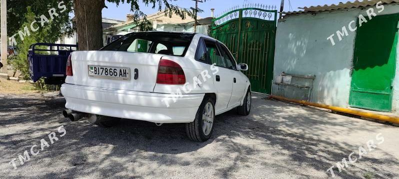 Opel Astra 1995 - 30 000 TMT - Kaka - img 4