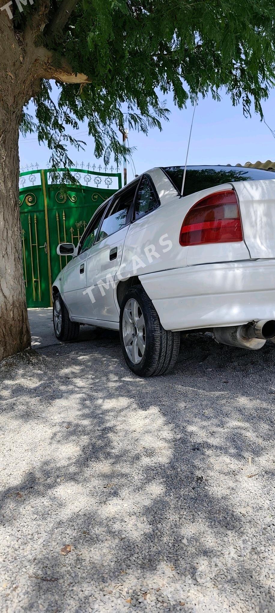 Opel Astra 1995 - 30 000 TMT - Kaka - img 8