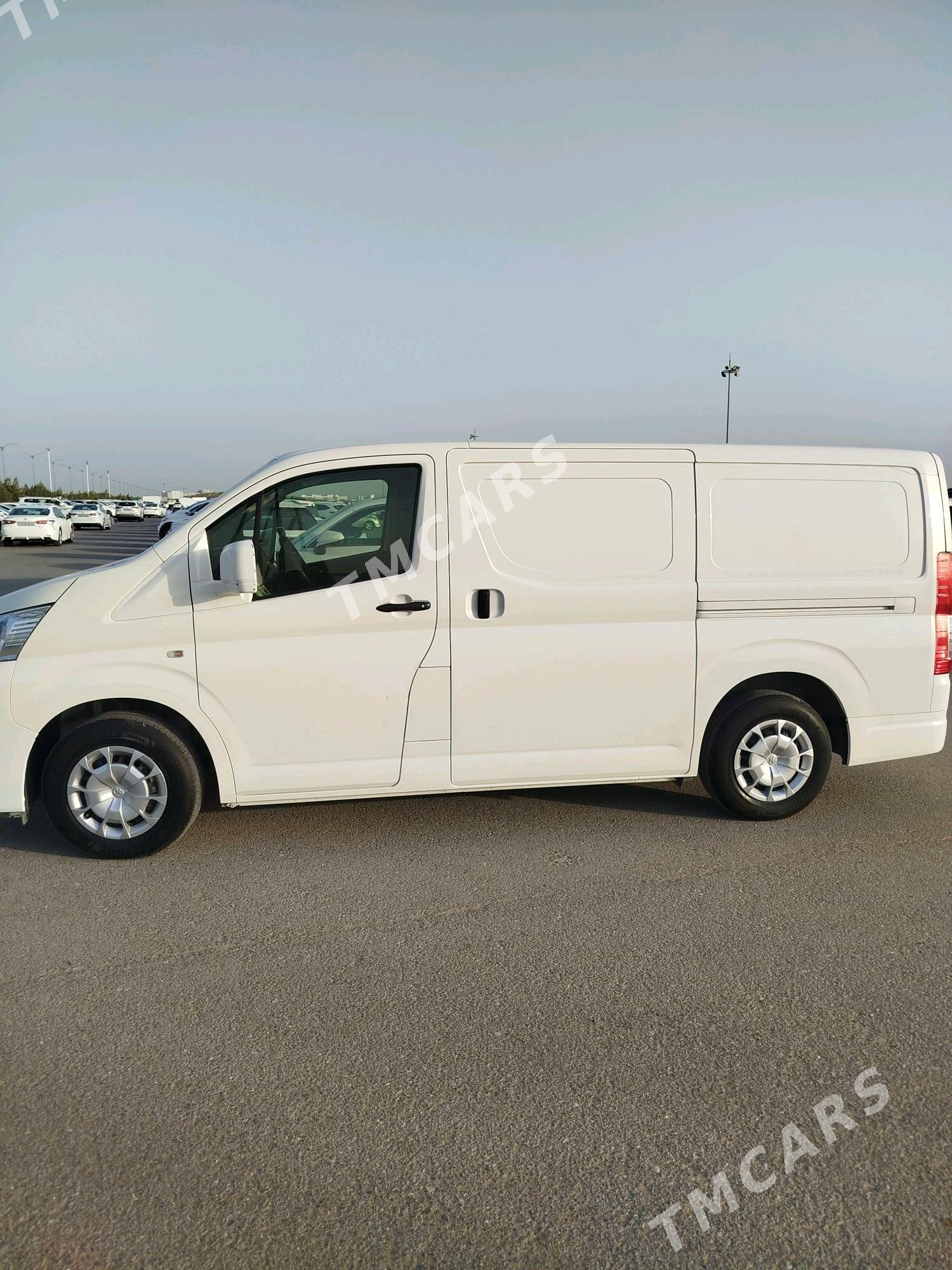 Toyota Hiace 2021 - 500 000 TMT - Ашхабад - img 3
