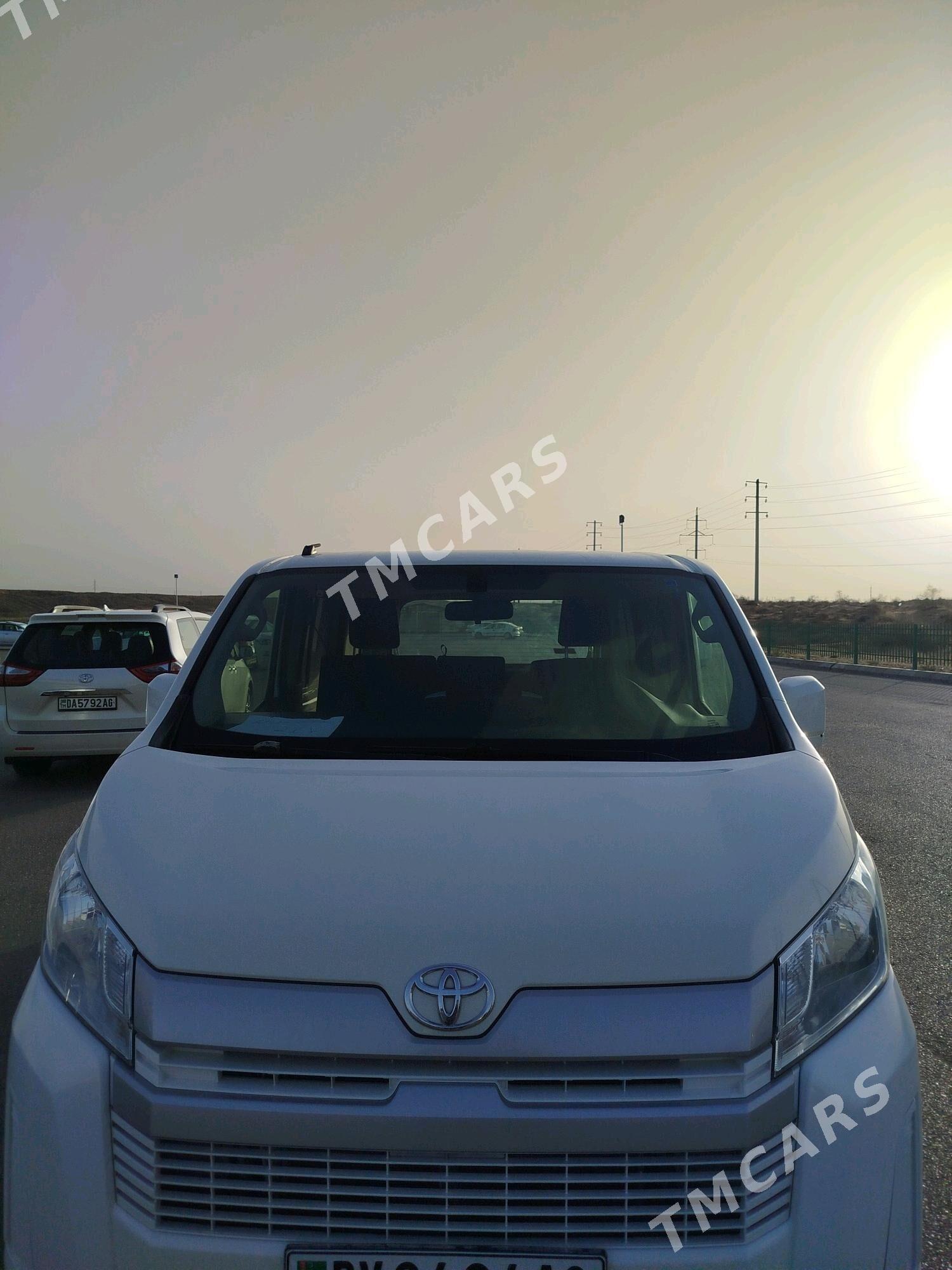 Toyota Hiace 2021 - 500 000 TMT - Ашхабад - img 5