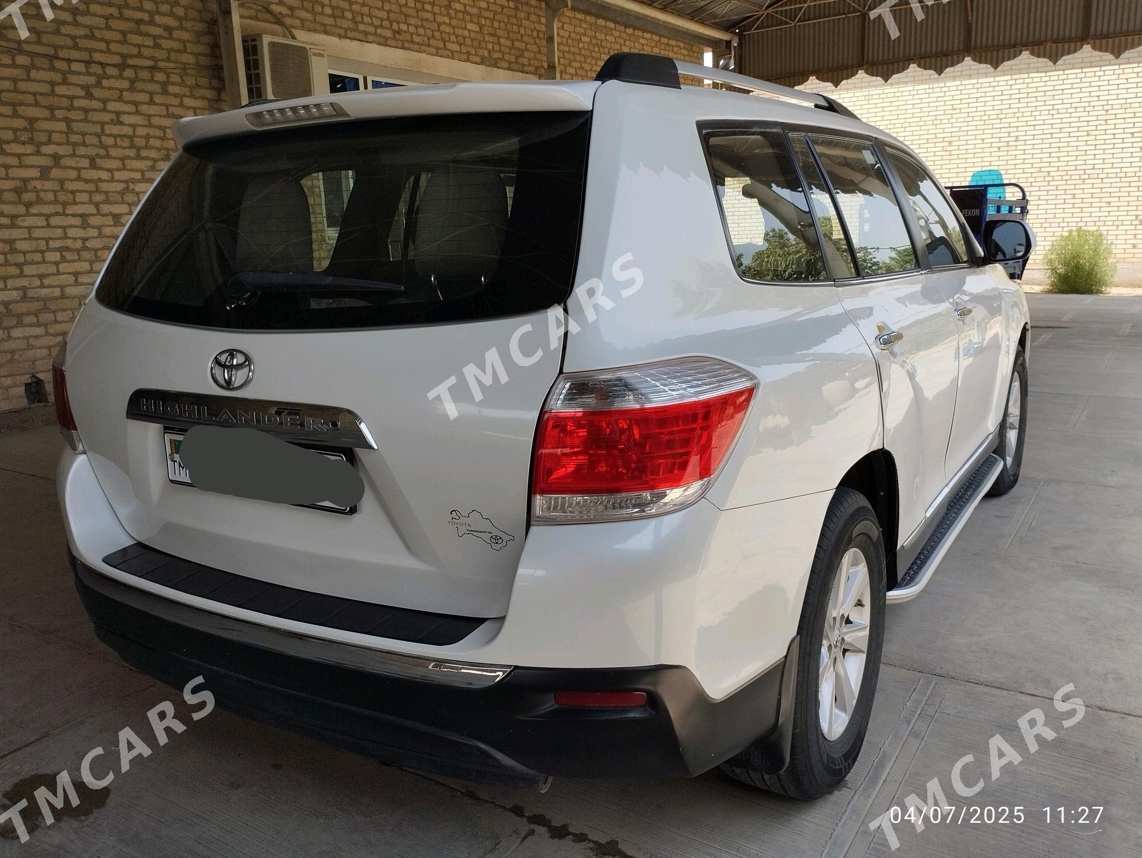 Toyota Highlander 2011 - 290 000 TMT - Türkmengala - img 2
