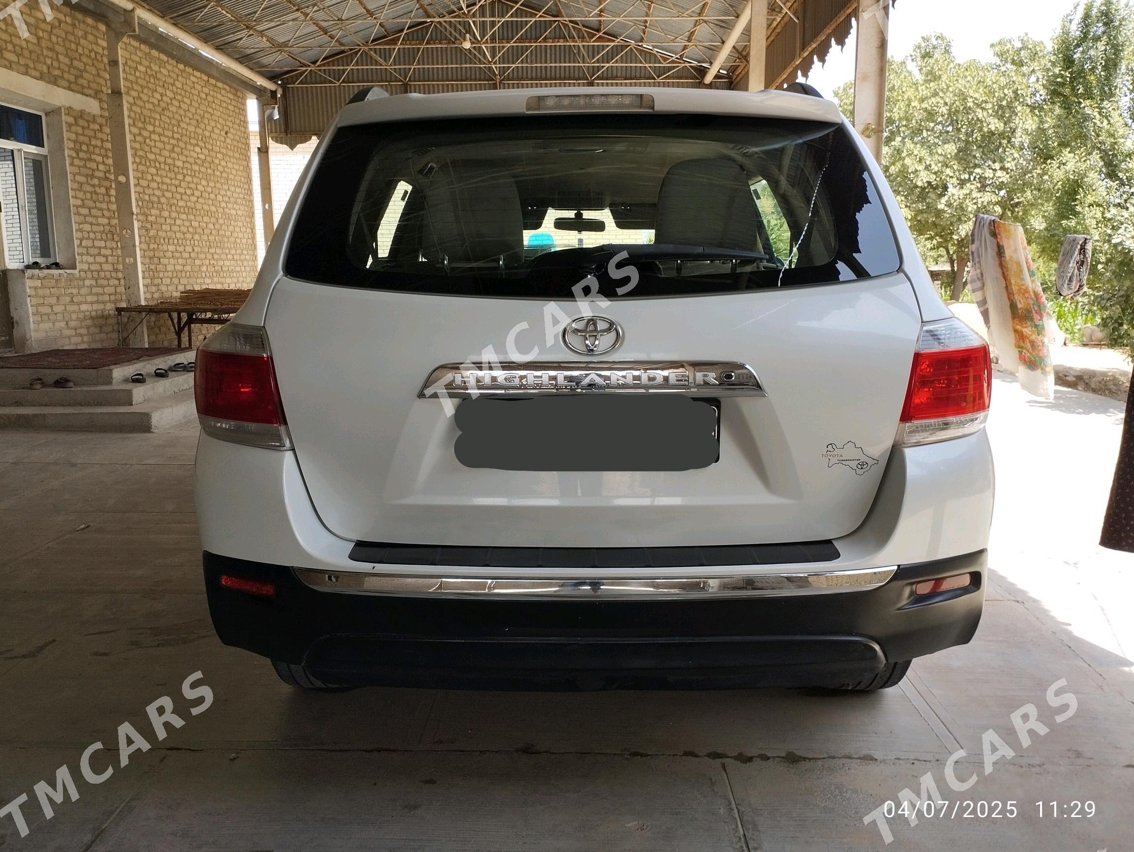Toyota Highlander 2011 - 290 000 TMT - Türkmengala - img 3
