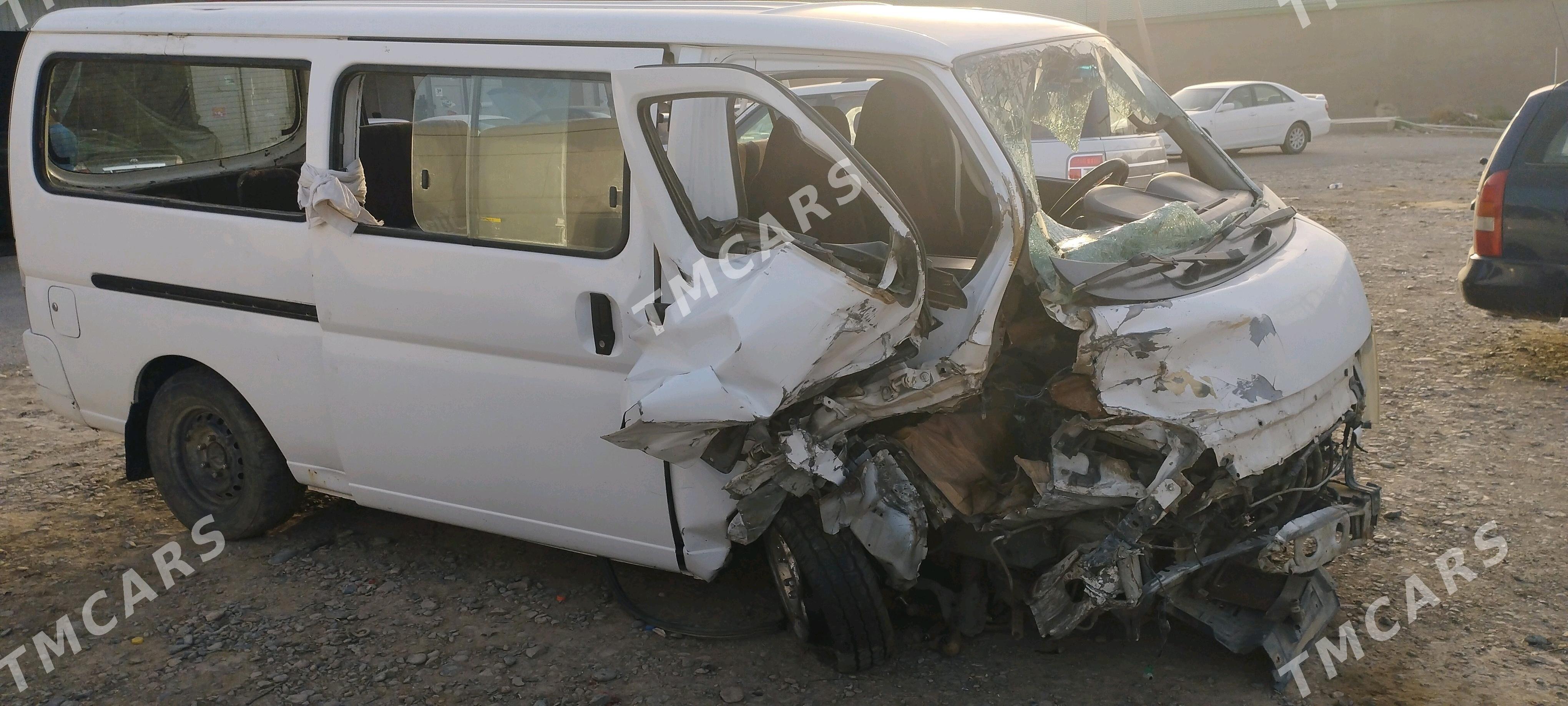 Nissan Urvan 2009 - 70 000 TMT - Мары - img 2