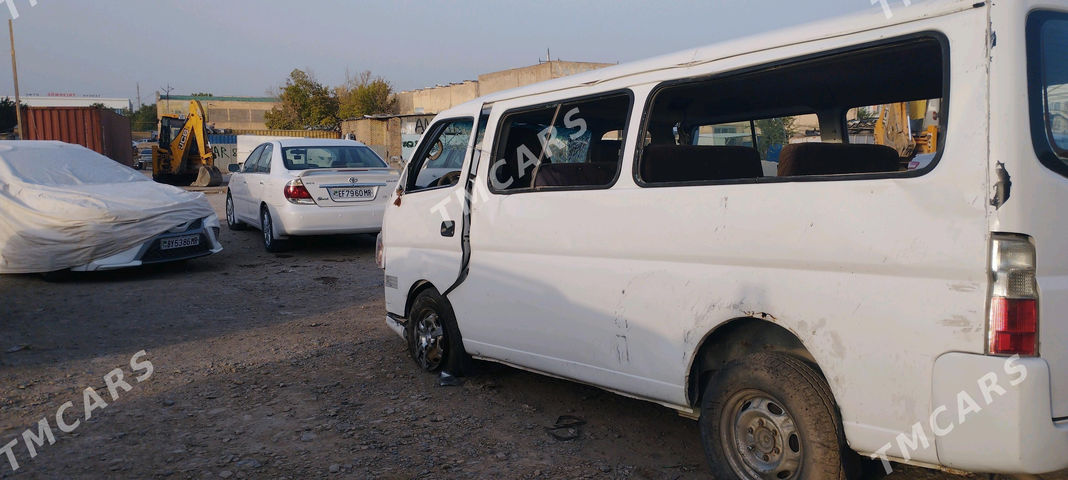 Nissan Urvan 2009 - 70 000 TMT - Мары - img 3