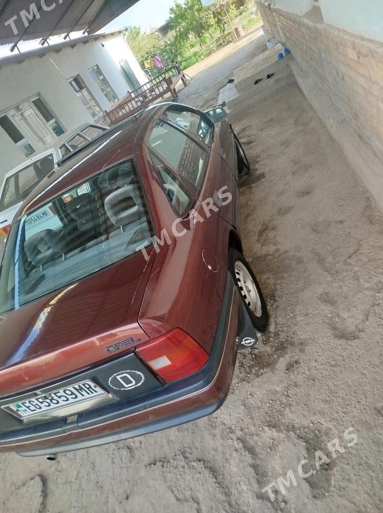 Opel Vectra 1990 - 45 000 TMT - Векильбазар - img 4
