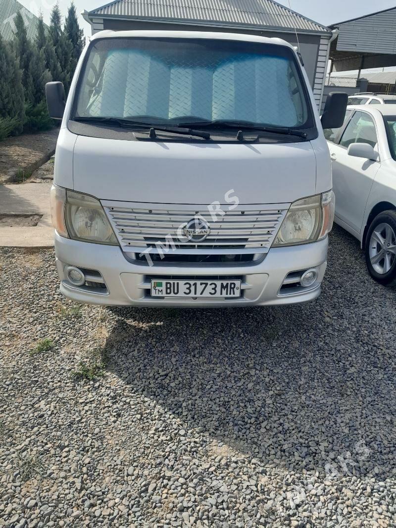 Nissan Urvan 2010 - 120 000 TMT - Mary - img 4