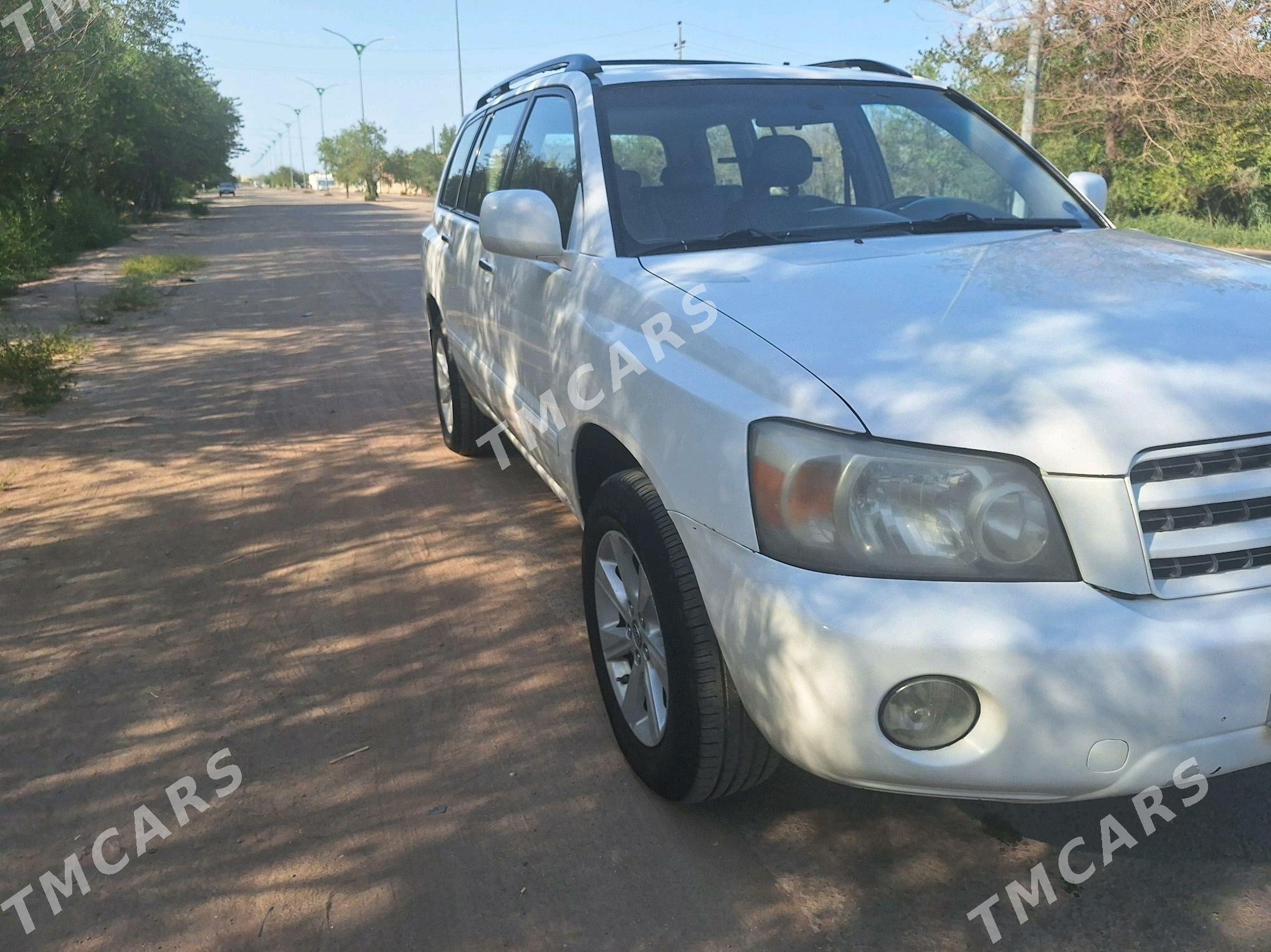 Toyota Highlander 2003 - 180 000 TMT - Кёнеургенч - img 2