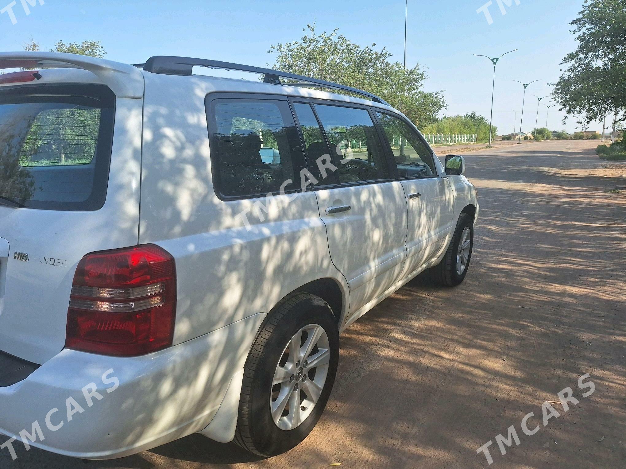 Toyota Highlander 2003 - 180 000 TMT - Кёнеургенч - img 4