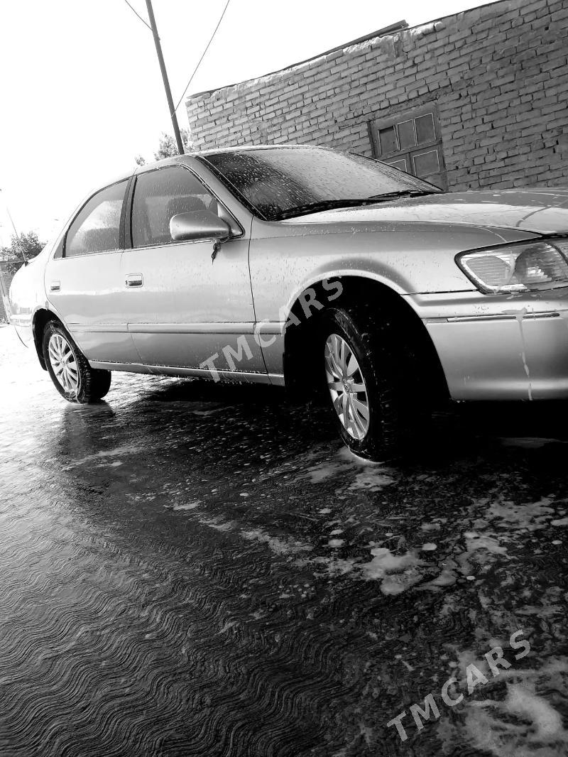 Toyota Camry 2000 - 120 000 TMT - Saýat - img 2