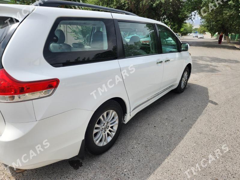 Toyota Sienna 2011 - 320 000 TMT - Hitrowka - img 2