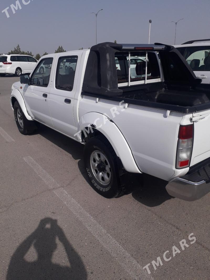 Nissan Navara 2013 - 175 000 TMT - 11 mkr - img 2