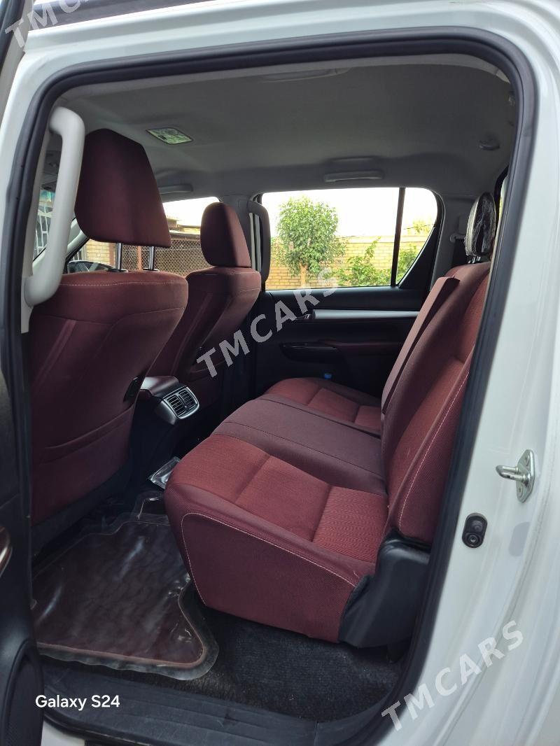 Toyota Hilux 2021 - 600 000 TMT - Ашхабад - img 5