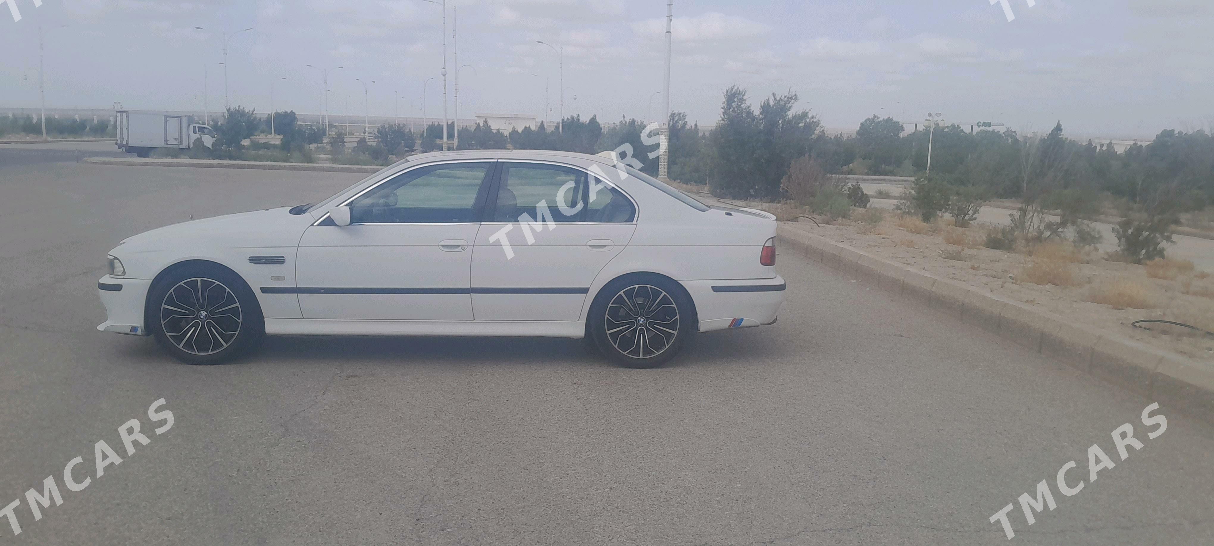 BMW E39 2002 - 120 000 TMT - Bereket - img 2