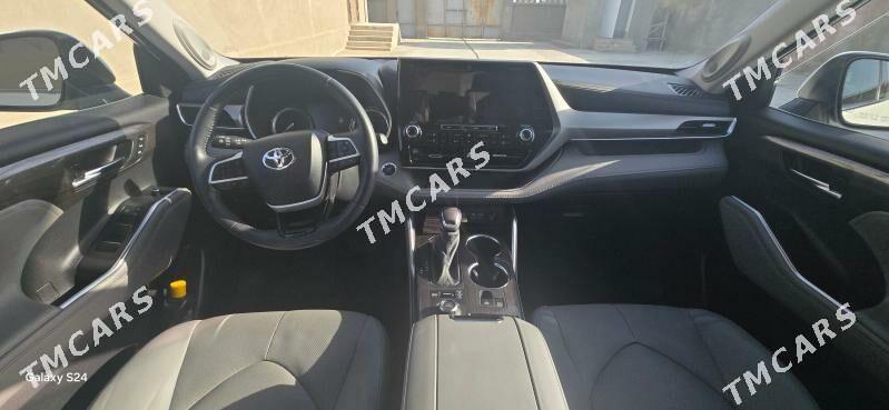 Toyota Highlander 2022 - 532 000 TMT - Ашхабад - img 7