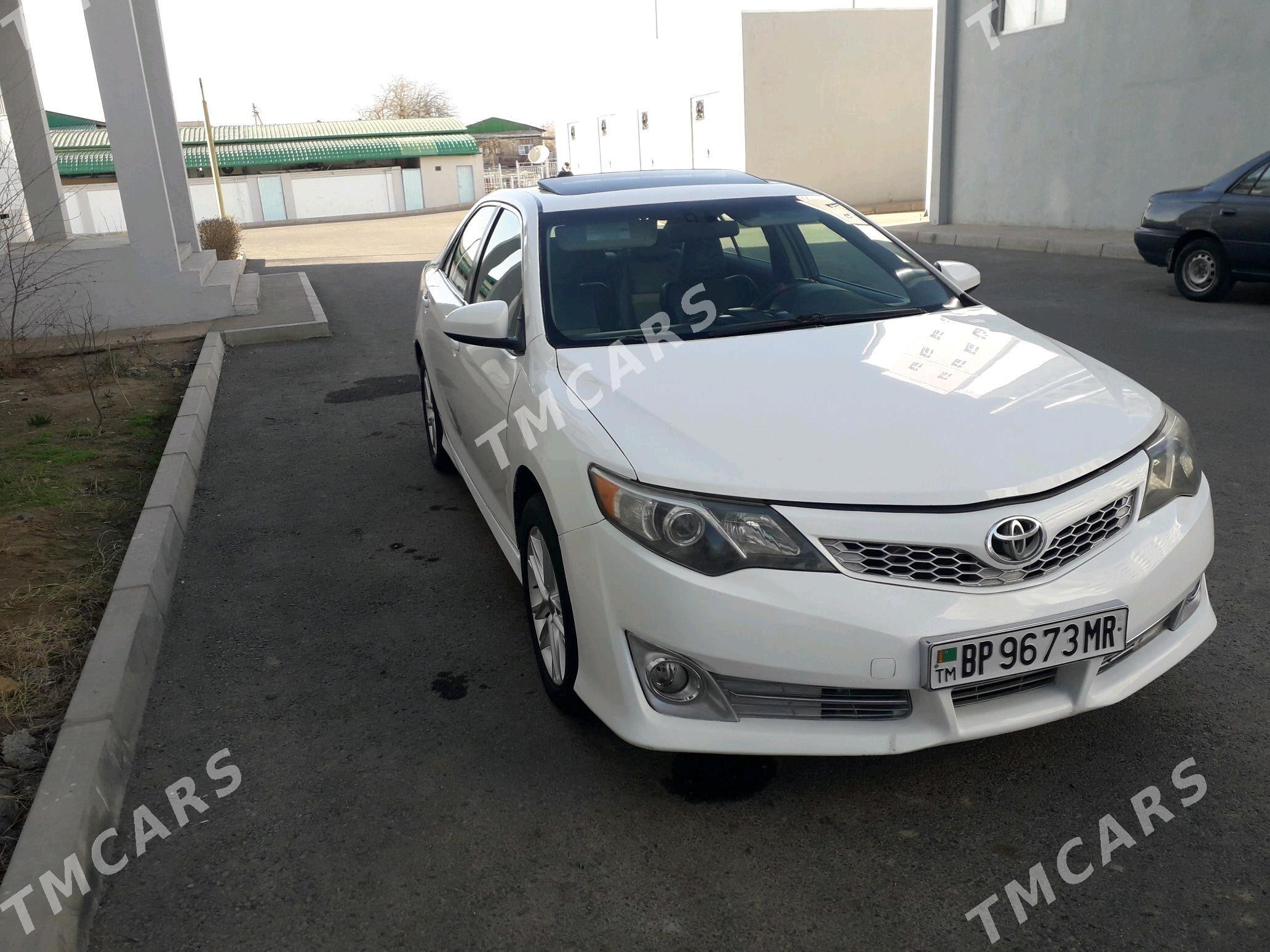 Toyota Camry 2012 - 190 000 TMT - Мургап - img 4